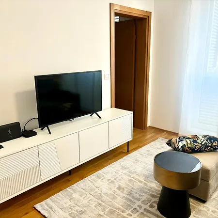 Apartman Adrianora With Freeparking