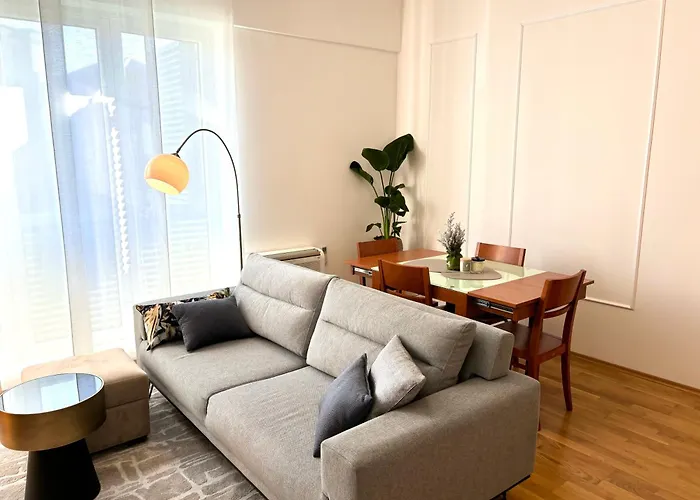 Adrianora With Freeparking Apartman *