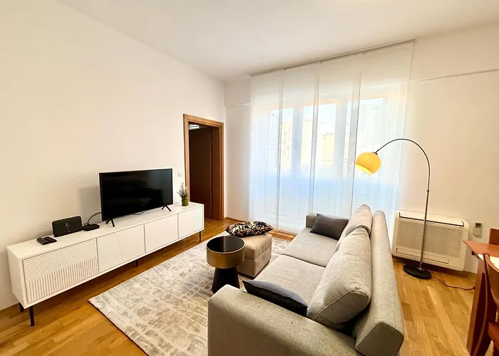 Adrianora With Freeparking Apartman *