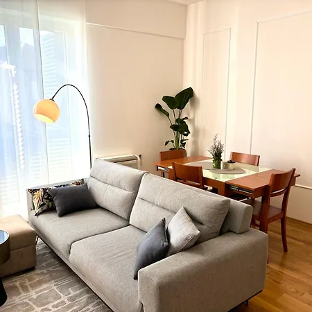 Adrianora With Freeparking Apartment *