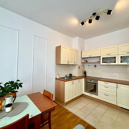 Apartment Adrianora With Freeparking *